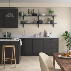 Dulux Easycare Bathroom Magnolia Soft Sheen Emulsion Paint, 2.5L -Dulux dulux easycare bathroom magnolia soft sheen emulsion paint 2 5l5010212503980 05i bq