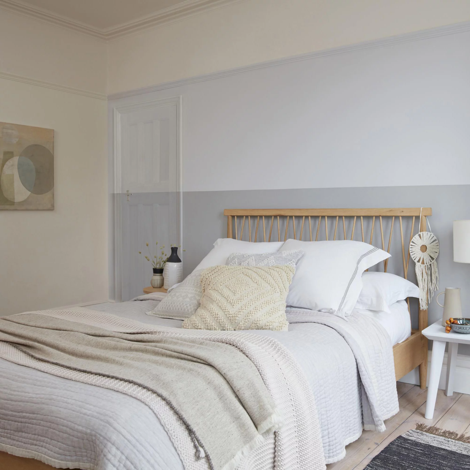 Dulux Easycare Bathroom Polished Pebble Soft Sheen Emulsion Paint, 2.5L 4 Dulux Easycare Bathroom Polished Pebble Soft Sheen Emulsion Paint, 2.5L - Image 4