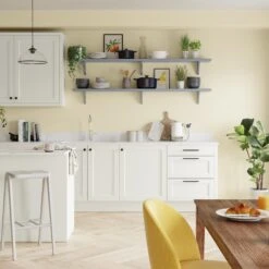 Dulux Easycare Daffodil White Matt Emulsion Paint, 2.5L -Dulux dulux easycare daffodil white matt emulsion paint 2 5l5010212640401 05i bq