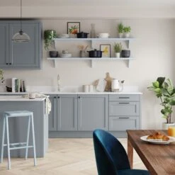 Dulux Easycare Just Walnut Matt Emulsion Paint, 2.5L -Dulux dulux easycare just walnut matt emulsion paint 2 5l5010212640371 05i bq