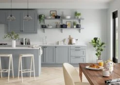 Dulux One Coat Cornflower White Matt Emulsion Paint, 2.5L -Dulux dulux one coat cornflower white matt emulsion paint 2 5l5010212656358 05i