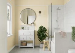 Dulux One Coat Daffodil White Matt Emulsion Paint, 2.5L -Dulux dulux one coat daffodil white matt emulsion paint 2 5l5010212656419 06i