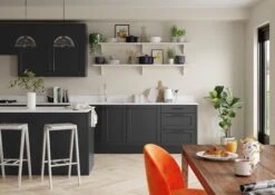 Dulux One Coat Egyptian Cotton Matt Emulsion Paint, 2.5L -Dulux dulux one coat egyptian cotton matt emulsion paint 2 5l5010212656259 05i