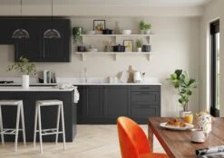 Dulux One Coat Egyptian Cotton Matt Emulsion Paint, 5L -Dulux dulux one coat egyptian cotton matt emulsion paint 5l5010212656518 05i