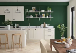 Dulux One Coat Everglade Forest Matt Emulsion Paint, 1.25L -Dulux dulux one coat everglade forest matt emulsion paint 1 25l5010212659786 05i