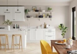 Dulux One Coat Gentle Fawn Matt Emulsion Paint, 2.5L -Dulux dulux one coat gentle fawn matt emulsion paint 2 5l5010212656273 05i