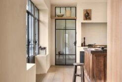 Dulux One Coat Magnolia Matt Emulsion Paint, 5L -Dulux dulux one coat magnolia matt emulsion paint 5l5010212656440 01i