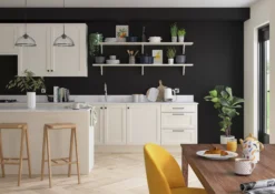 Dulux One Coat Rich Black Matt Emulsion Paint, 1.25L -Dulux dulux one coat rich black matt emulsion paint 1 25l5010212659656 03i