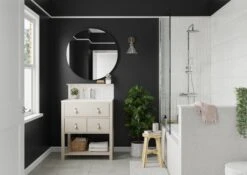 Dulux One Coat Rich Black Matt Emulsion Paint, 1.25L -Dulux dulux one coat rich black matt emulsion paint 1 25l5010212659656 06i