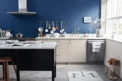 Dulux One Coat Sapphire Salute Matt Emulsion Paint, 2.5L -Dulux dulux one coat sapphire salute matt emulsion paint 2 5l5010212656174 05i