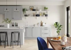 Dulux One Coat Timeless Matt Emulsion Paint, 5L -Dulux dulux one coat timeless matt emulsion paint 5l5010212656488 05i