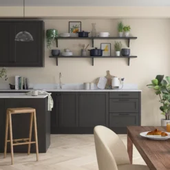 Dulux Trade Magnolia Super Matt Emulsion Paint, 5L 7 Dulux Trade Magnolia Super Matt Emulsion Paint, 5L -Dulux dulux trade magnolia super matt emulsion paint 5l5010212011157 05i bq