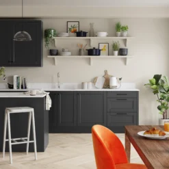 Dulux Walls & Ceilings Egyptian Cotton Silk Emulsion Paint, 5L -Dulux dulux walls ceilings egyptian cotton silk emulsion paint 5l5010212495537 05i bq