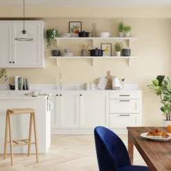 Dulux Walls & Ceilings Ivory Matt Emulsion Paint, 5L -Dulux dulux walls ceilings ivory matt emulsion paint 5l5010212495452 05i bq