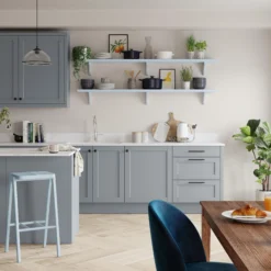 Dulux Walls & Ceilings Just Walnut Silk Emulsion Paint, 2.5L -Dulux dulux walls ceilings just walnut silk emulsion paint 2 5l5010212508480 05i bq