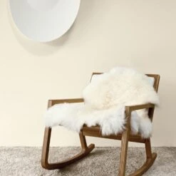 Dulux Walls & Ceilings Nutmeg White Matt Emulsion Paint, 5L -Dulux dulux walls ceilings nutmeg white matt emulsion paint 5l5010212554586 04i bq