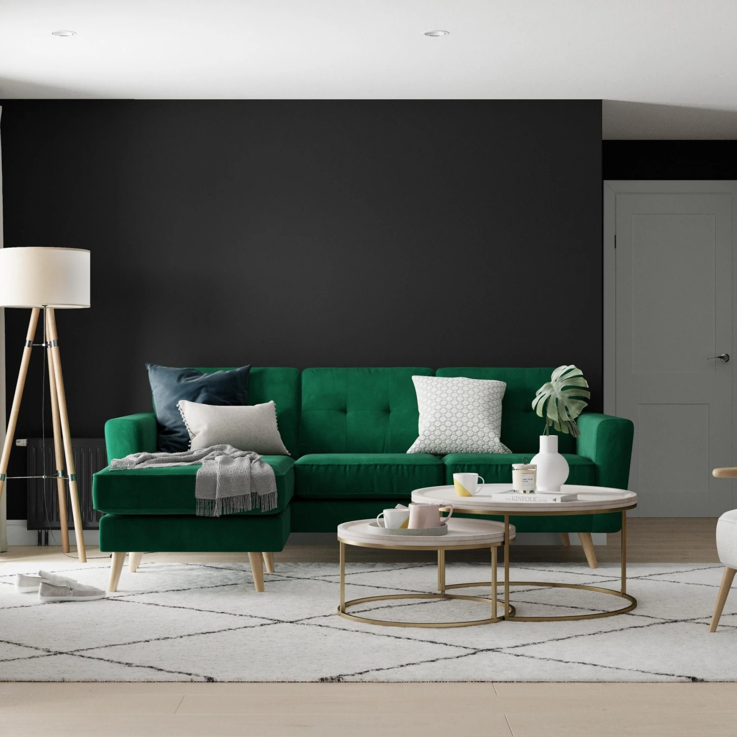 Dulux Walls & Ceilings Rich Black Matt Emulsion Paint, 2.5L 4 Dulux Walls & Ceilings Rich Black Matt Emulsion Paint, 2.5L - Image 4