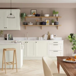 Dulux Walls & Ceilings Soft Truffle Silk Emulsion Paint, 5L -Dulux dulux walls ceilings soft truffle silk emulsion paint 5l5010212647837 05i bq