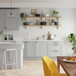 Dulux Walls & Ceilings White Mist Silk Emulsion Paint, 2.5L -Dulux dulux walls ceilings white mist silk emulsion paint 2 5l5010212517345 05i bq