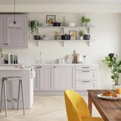 Dulux Weathershield Jasmine White Smooth Matt Masonry Paint, 10L -Dulux dulux weathershield jasmine white smooth matt masonry paint 10l5010212644867 05i bq